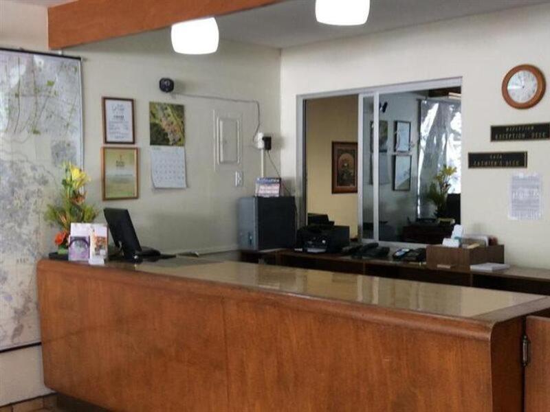 Hotel Isabel Гвадалахара Екстер'єр фото